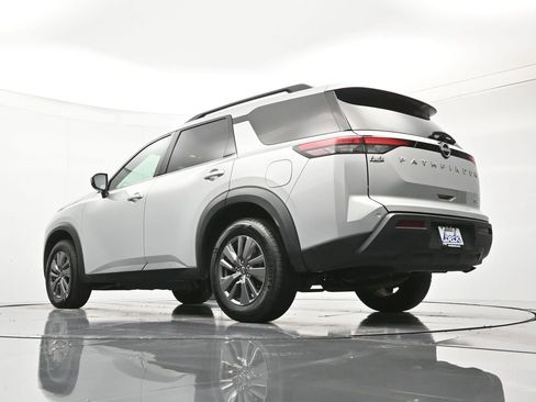 Certified 2024 Nissan Pathfinder SV FWD image 43