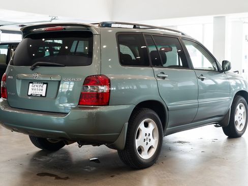 Used 2004 Toyota Highlander Limited image 4