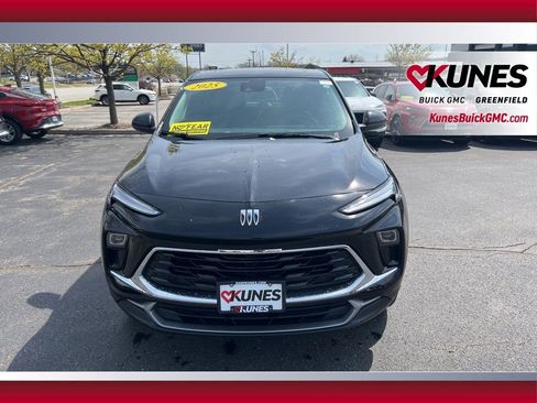 Used 2025 Buick Encore GX Preferred AWD/4WD image 13
