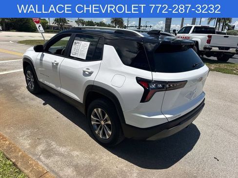 Used 2025 Chevrolet Equinox LT w/ Convenience Package II FWD image 8