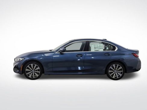 Used 2026 BMW 330i xDrive Sedan w/ Premium Package AWD/4WD image 3