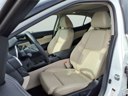 Used 2022 Nissan Maxima Platinum w/ Sport Mat Group image 4