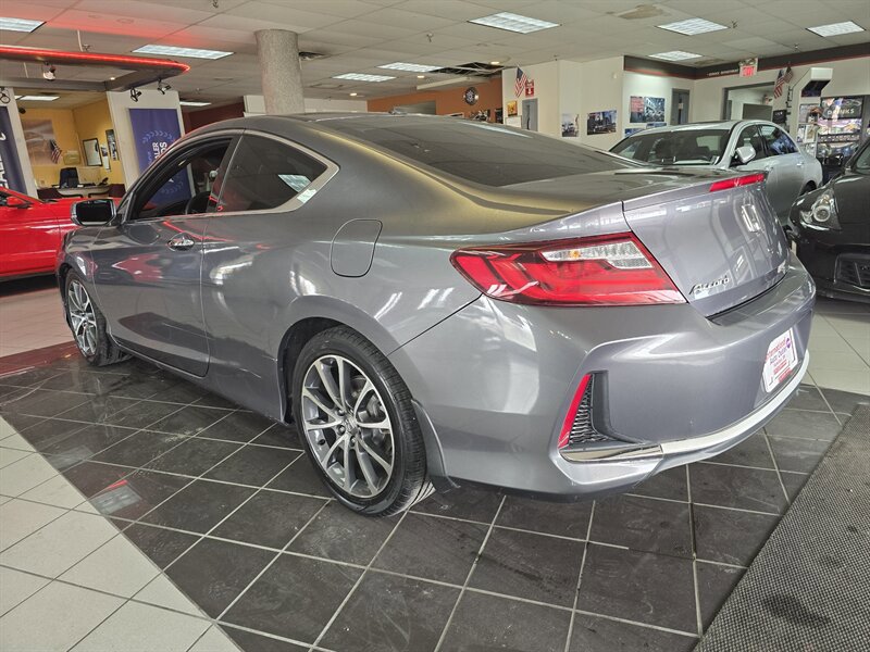 Used 2017 Honda Accord EX image 6