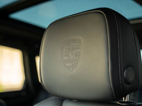 New 2026 Porsche Macan image 13