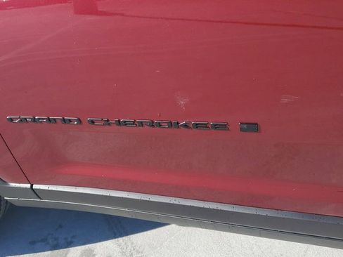 New 2025 Jeep Grand Cherokee L Altitude image 8