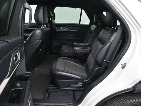 Certified 2025 Ford Explorer ST-Line w/ Premium Package image 24