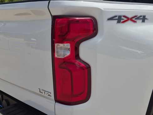 Used 2020 Chevrolet Silverado 3500 LTZ w/ LTZ Premium Package AWD/4WD image 11