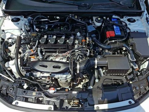 Used 2024 Honda Civic Touring image 31