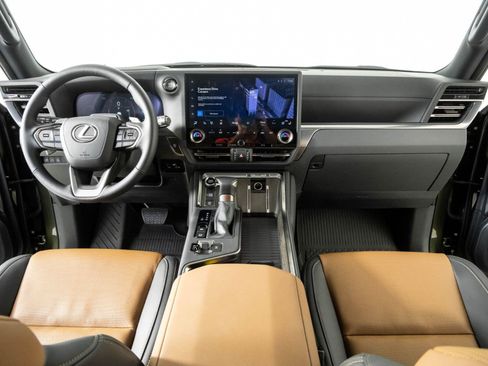 Used 2026 Lexus GX 550 w/ Accessory Package (ZB) AWD/4WD image 16