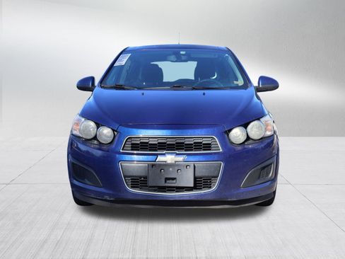 Used 2014 Chevrolet Sonic LT image 2