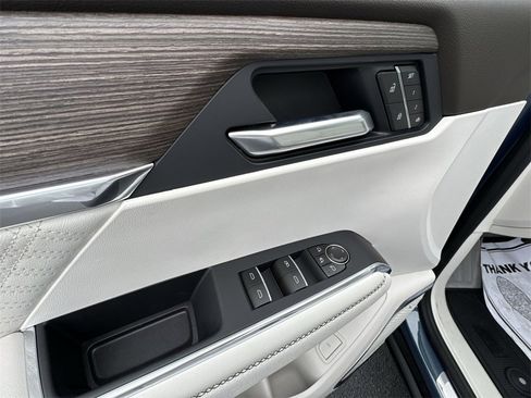 New 2026 GMC Acadia Denali w/ Super Cruise Package image 13