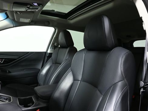 Used 2022 Subaru Outback Limited AWD/4WD image 4