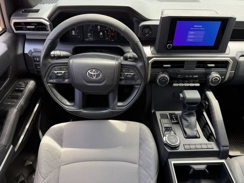 Used 2025 Toyota Tacoma SR5 AWD/4WD image 12
