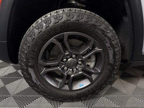 Used 2024 Jeep Grand Cherokee Trailhawk w/ Advanced Protech Group II AWD/4WD image 12