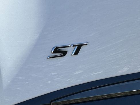 New 2026 Buick Envision Sport Touring image 33