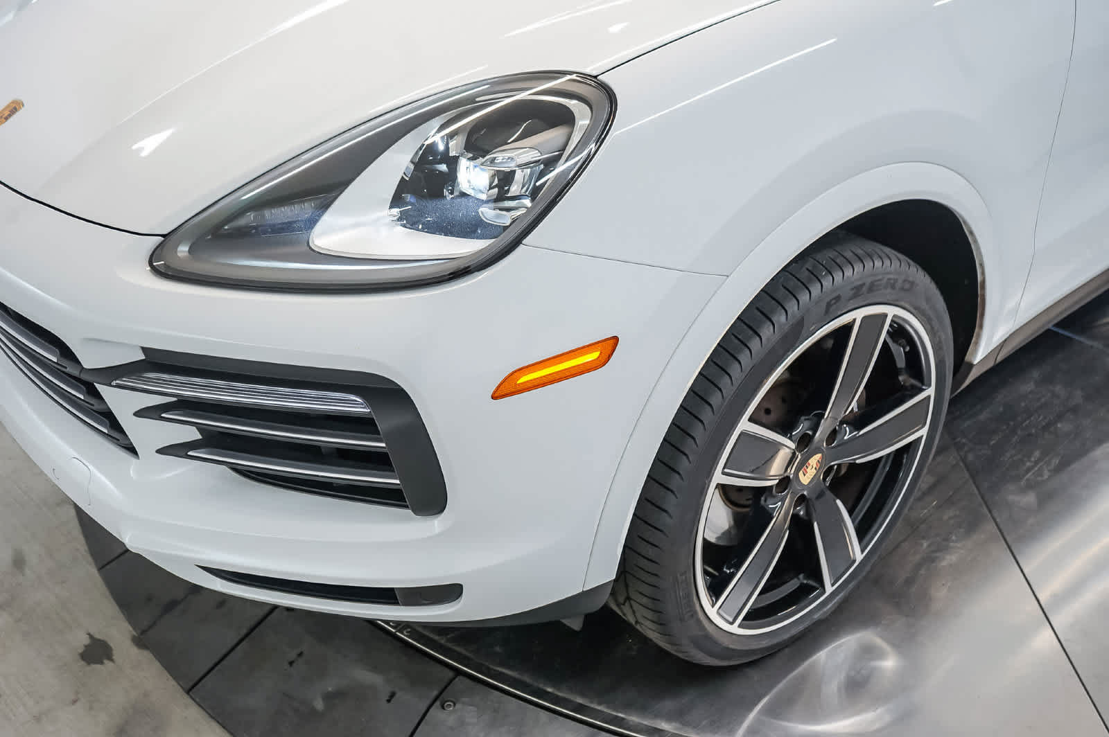 Certified 2023 Porsche Cayenne AWD/4WD image 16