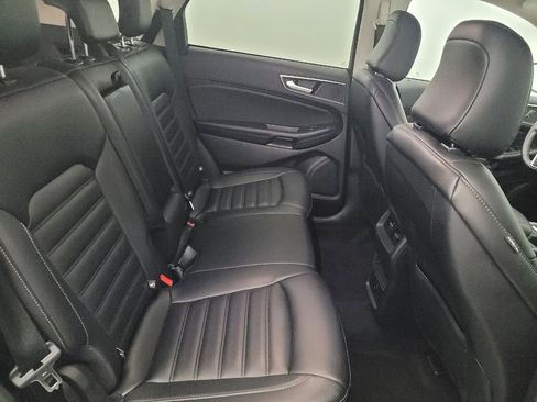 Used 2024 Ford Edge SEL image 19