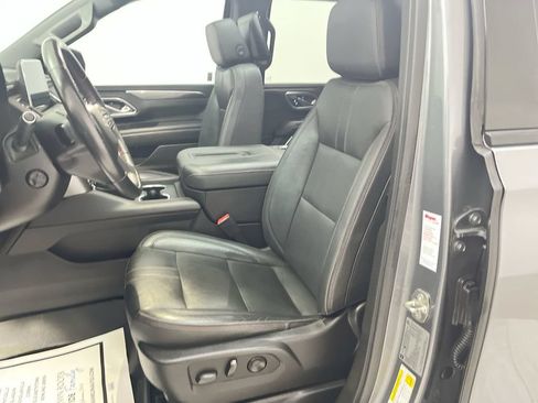 Used 2021 Chevrolet Tahoe RST w/ Luxury Package AWD/4WD image 15