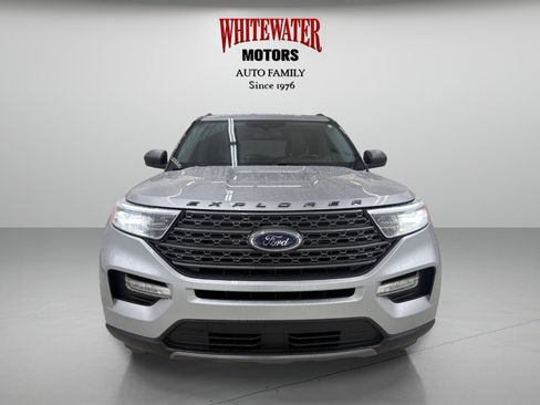 Used 2021 Ford Explorer XLT w/ Equipment Group 202A AWD/4WD image 6