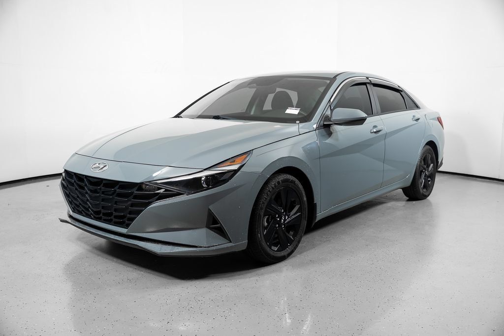 Used 2021 Hyundai Elantra Blue FWD image 16