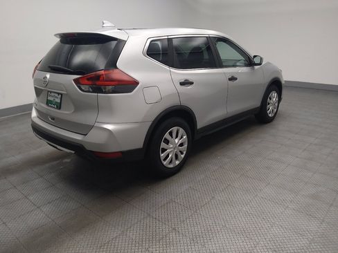 Used 2020 Nissan Rogue S FWD image 10