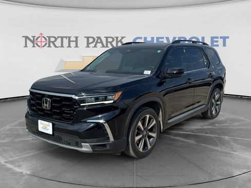 Used 2025 Honda Pilot Elite image 7