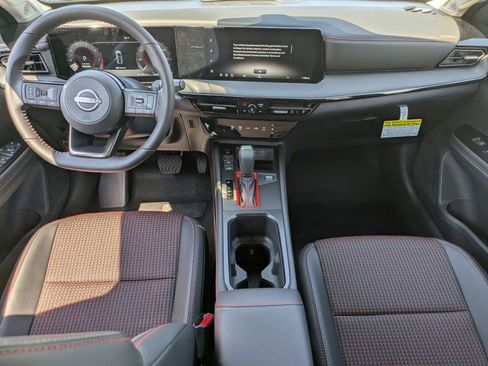 New 2026 Nissan Kicks SR FWD image 12