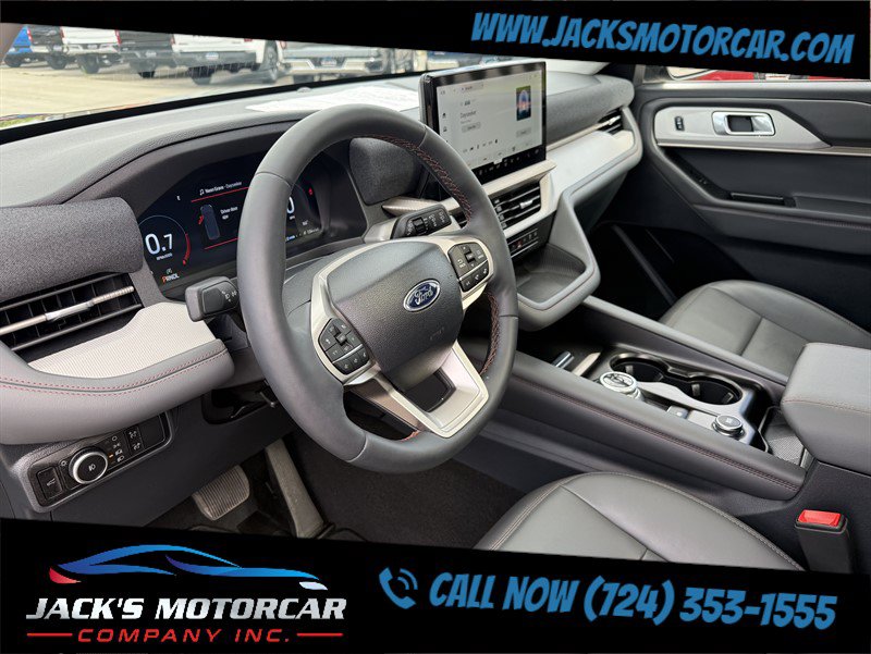 Used 2025 Ford Explorer Active w/ Active Comfort Package AWD/4WD image 23