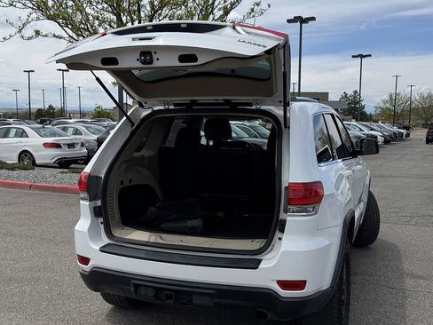 Used 2015 Jeep Grand Cherokee Laredo w/ Quick Order Package 23E AWD/4WD image 8