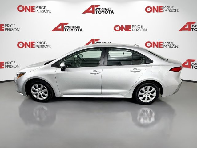 Certified 2025 Toyota Corolla LE FWD image 5
