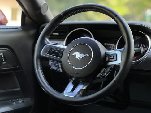 Used 2018 Ford Mustang GT RWD image 26