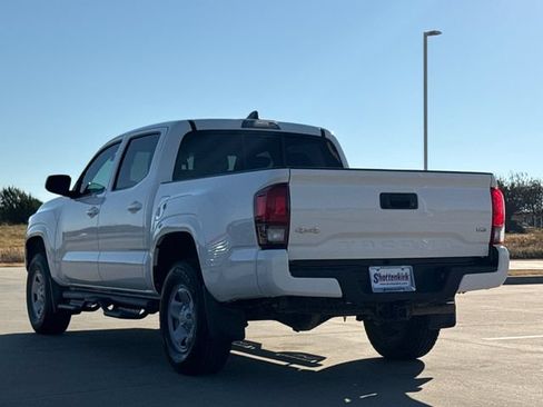Used 2021 Toyota Tacoma SR AWD/4WD image 6