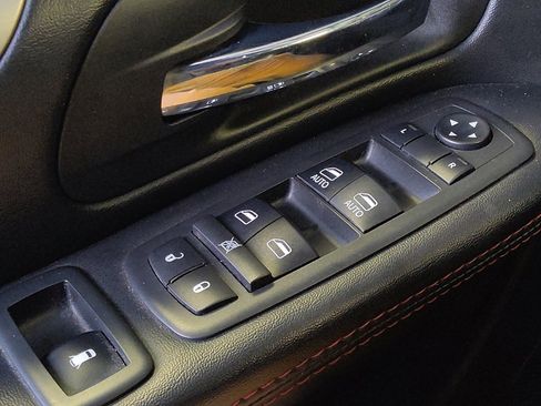 Used 2017 Dodge Grand Caravan GT FWD image 27