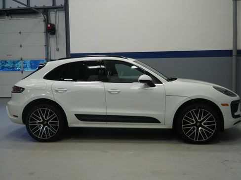 Certified 2026 Porsche Macan Turbo AWD/4WD image 11