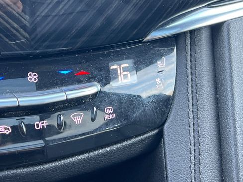 Used 2023 Cadillac XT6 Premium Luxury image 30