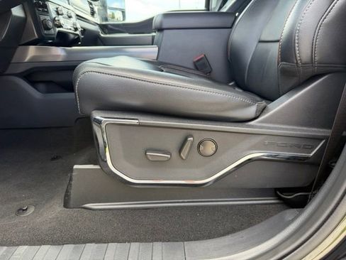 Used 2024 Ford F250 Lariat w/ Lariat Ultimate Package AWD/4WD image 9