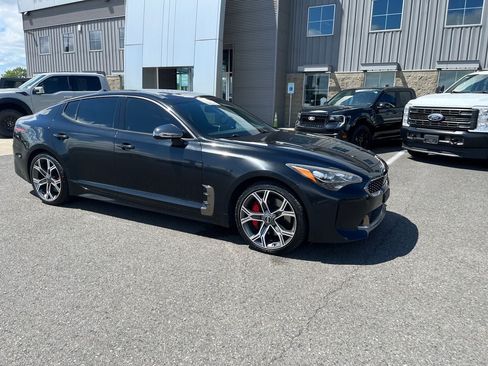 Used 2018 Kia Stinger GT2 AWD/4WD image 8
