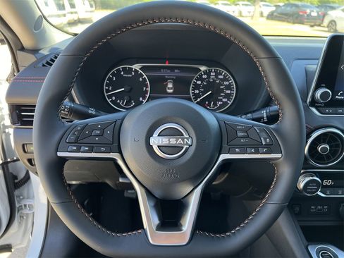 New 2025 Nissan Sentra SR image 10