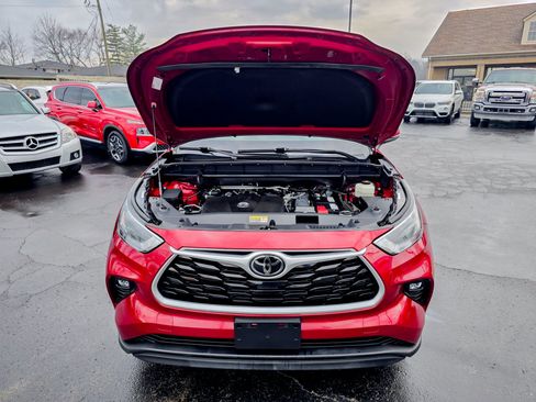 Used 2022 Toyota Highlander XLE image 38