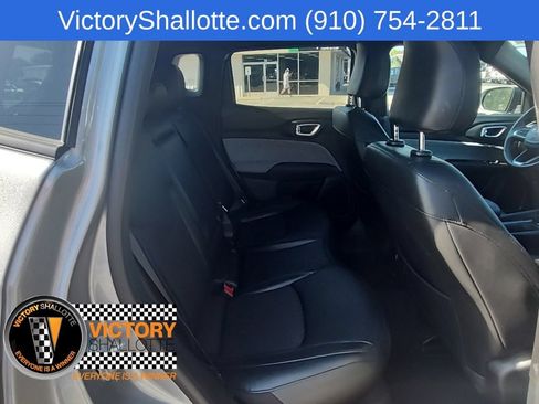 Certified 2024 Jeep Compass Latitude AWD/4WD image 34