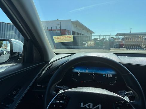 Used 2024 Kia Niro Wind FWD image 41