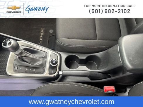 Used 2024 Hyundai Venue SEL FWD image 19