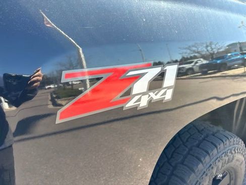 Used 2011 Chevrolet Silverado 1500 LT w/ All-Star Edition AWD/4WD image 7