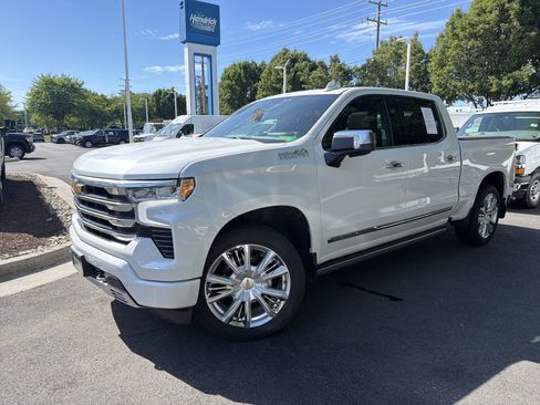 Used 2023 Chevrolet Silverado 1500 High Country w/ High Country Premium Package AWD/4WD image 5