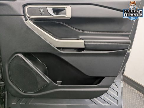 Used 2022 Ford Explorer XLT w/ Equipment Group 202A AWD/4WD image 28