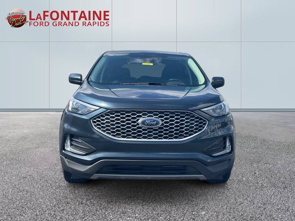 Used 2023 Ford Edge SEL w/ Convenience Package AWD/4WD image 2