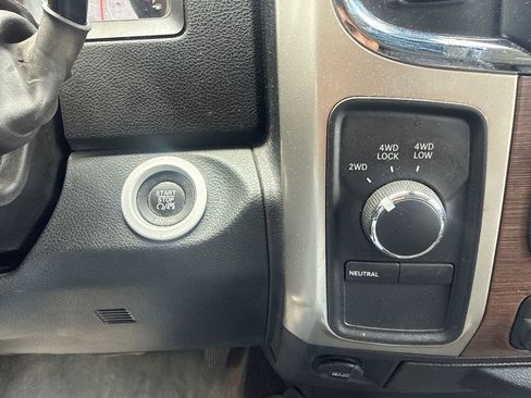 Used 2015 RAM 2500 Laramie w/ Convenience Group AWD/4WD image 15