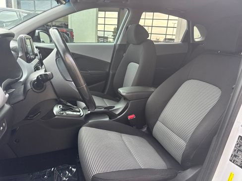 Used 2019 Hyundai Kona SEL w/ SEL Tech Package 02 FWD image 17