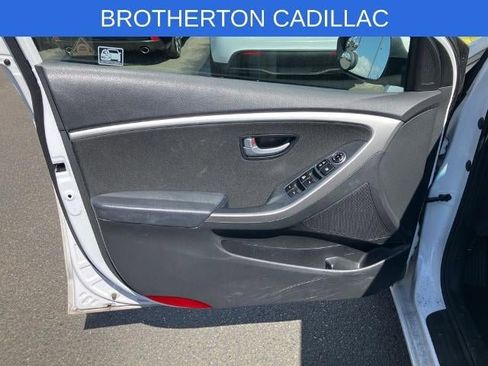 Used 2016 Hyundai Elantra GT FWD image 8