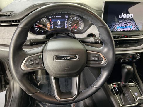 Used 2022 Jeep Compass Latitude w/ Convenience Group AWD/4WD image 11
